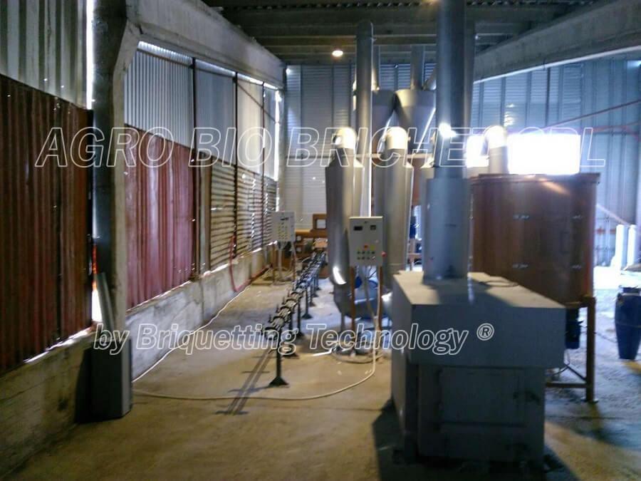 Briquette press in Trusesti